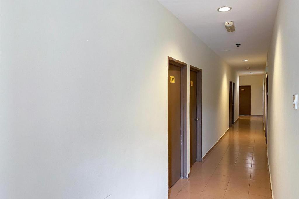 Spot On 89907 Motel Impian Seri Manjung Dış mekan fotoğraf