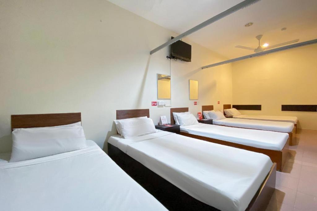 Spot On 89907 Motel Impian Seri Manjung Dış mekan fotoğraf